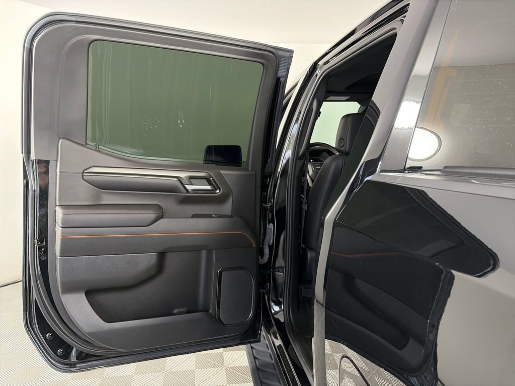 Used 2023 GMC Sierra 1500 AT4 w/ AT4 Premium Package AWD/4WD image 12