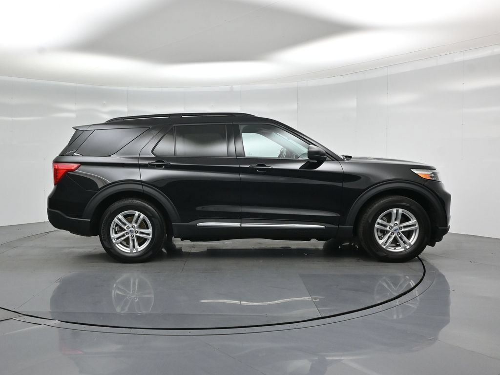 Certified 2023 Ford Explorer XLT w/ Equipment Group 202A RWD image 26