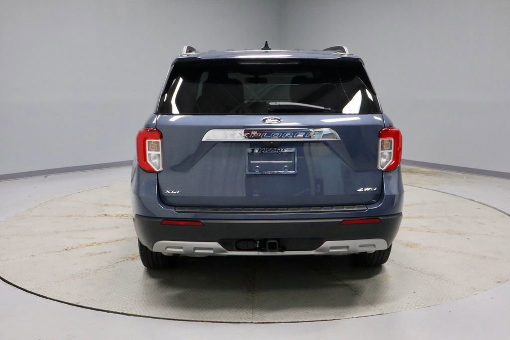 Certified 2021 Ford Explorer XLT w/ Equipment Group 202A image 4
