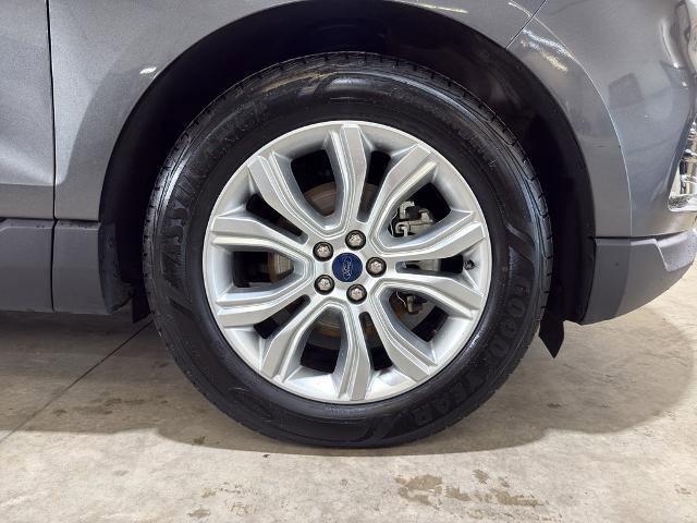 Certified 2020 Ford Edge Titanium FWD image 21