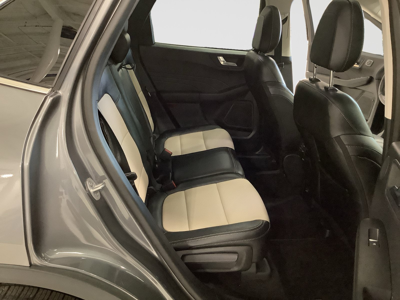 Certified 2022 Ford Escape Titanium w/ Titanium Elite Package AWD/4WD image 22