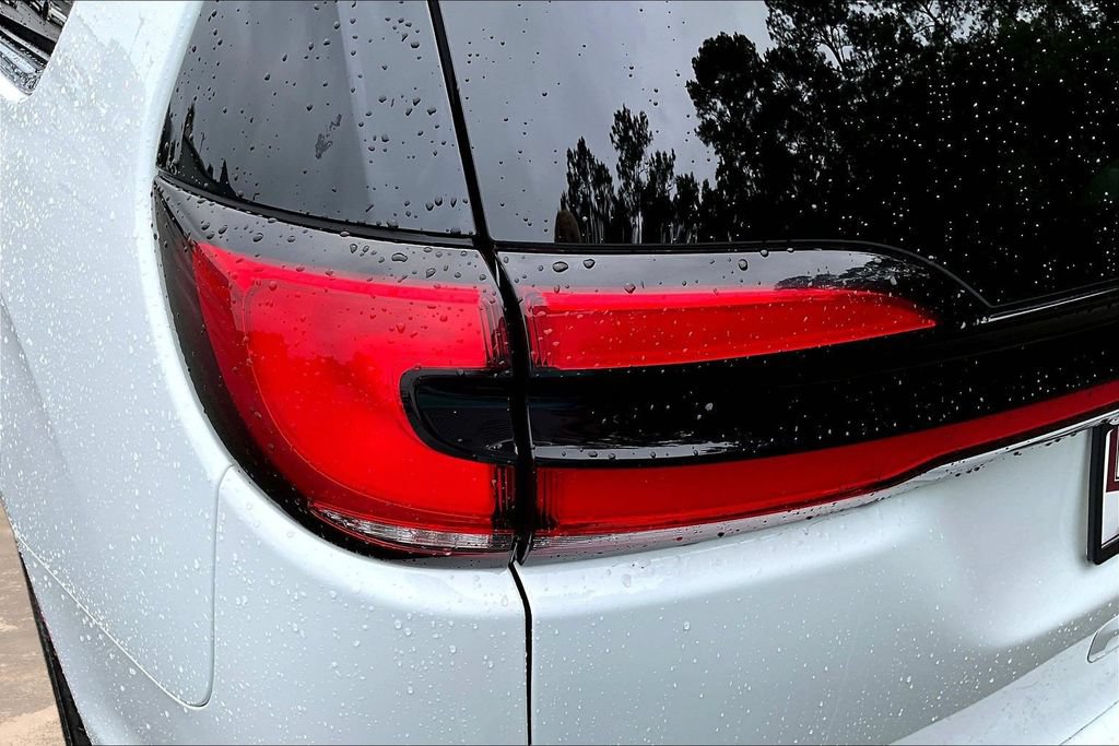 Used 2022 Chrysler Pacifica Limited AWD/4WD image 25