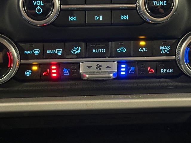 Certified 2024 Ford Expedition XLT RWD image 29