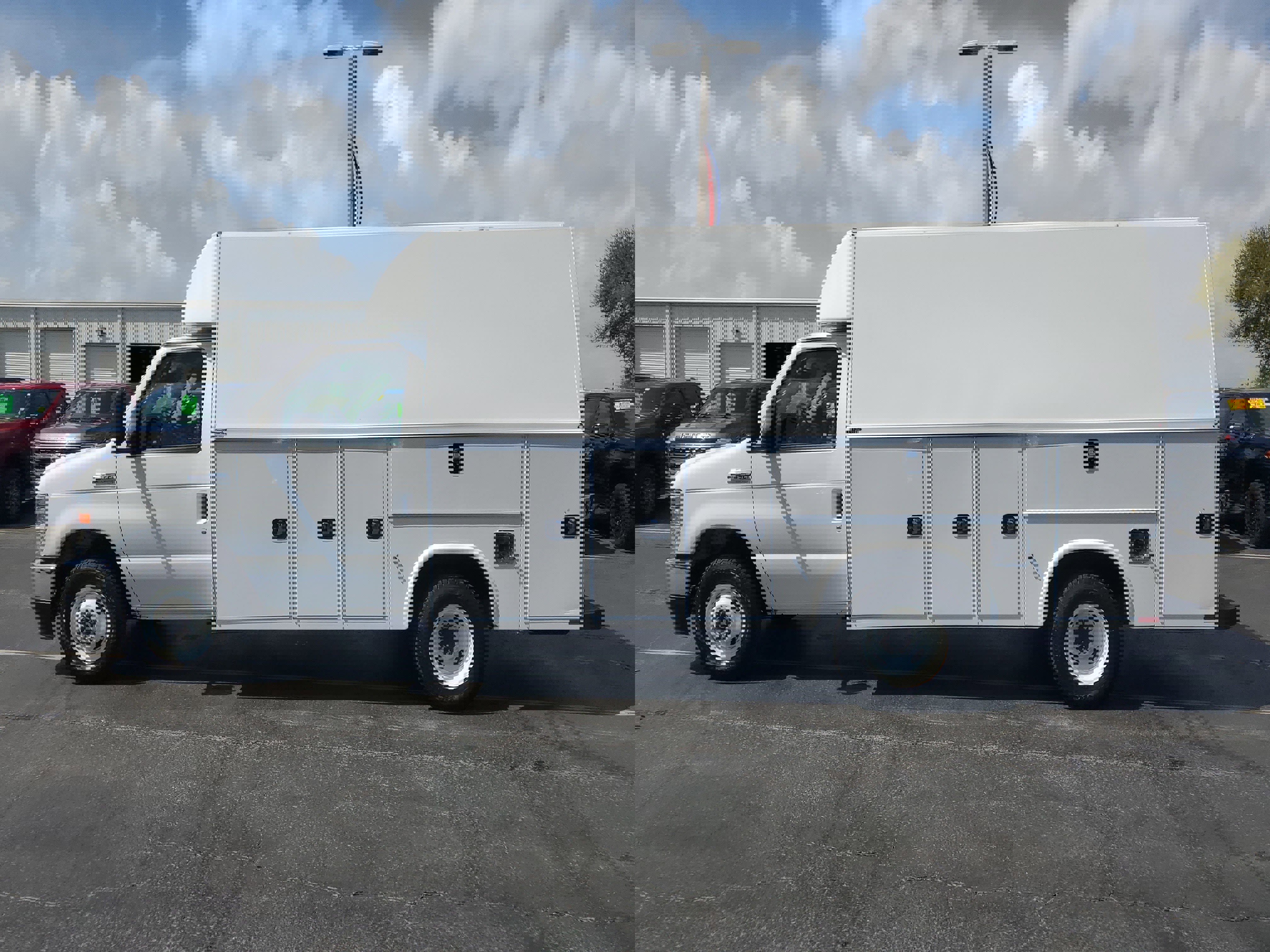 Certified 2024 Ford E-450 and Econoline 450 Super Duty w/ Driver's Safety Package image 4