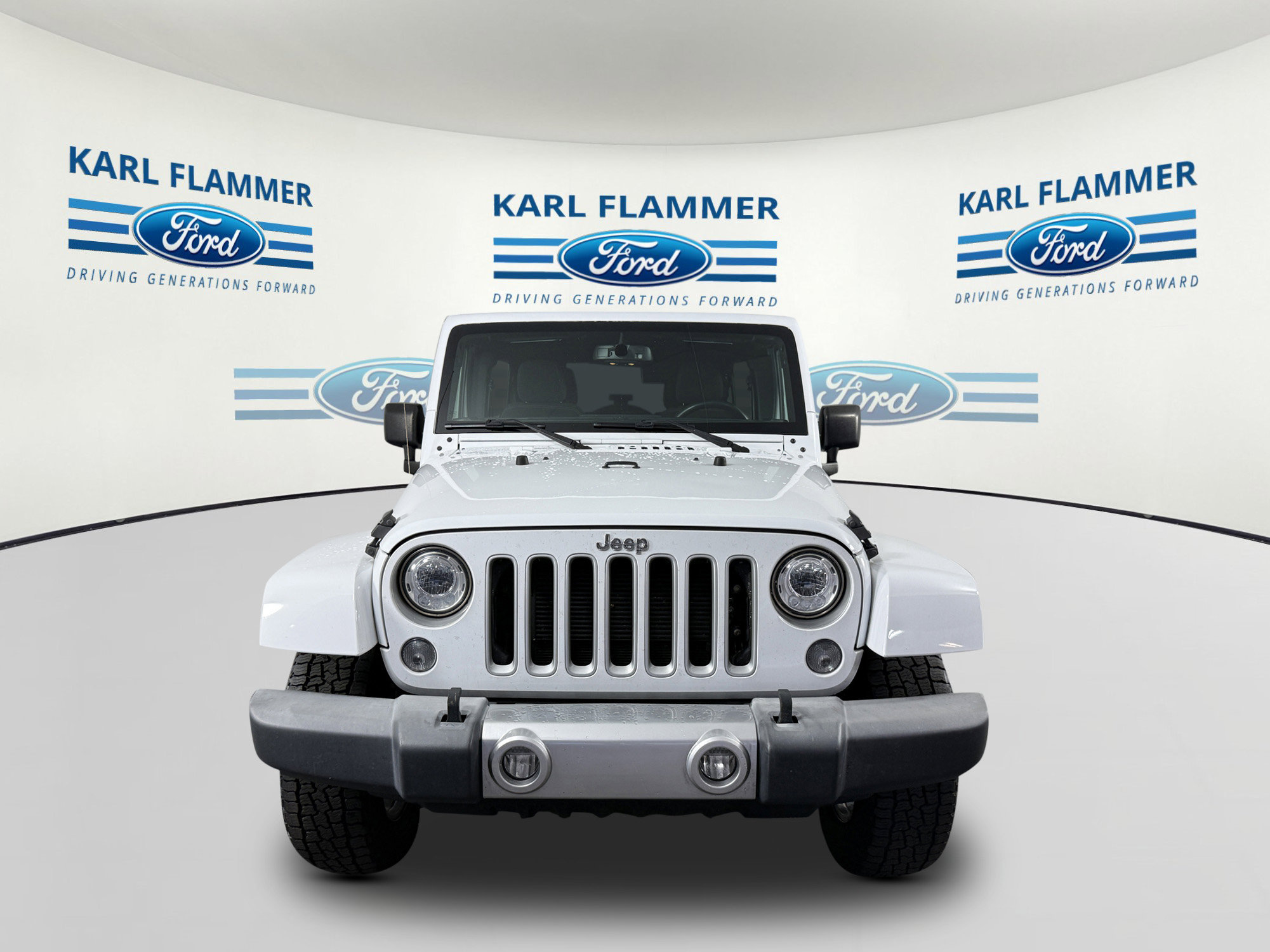 Used 2017 Jeep Wrangler Unlimited Sahara w/ Connectivity Group AWD/4WD image 6