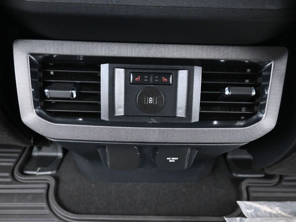 Certified 2023 Ford F250 Platinum image 14