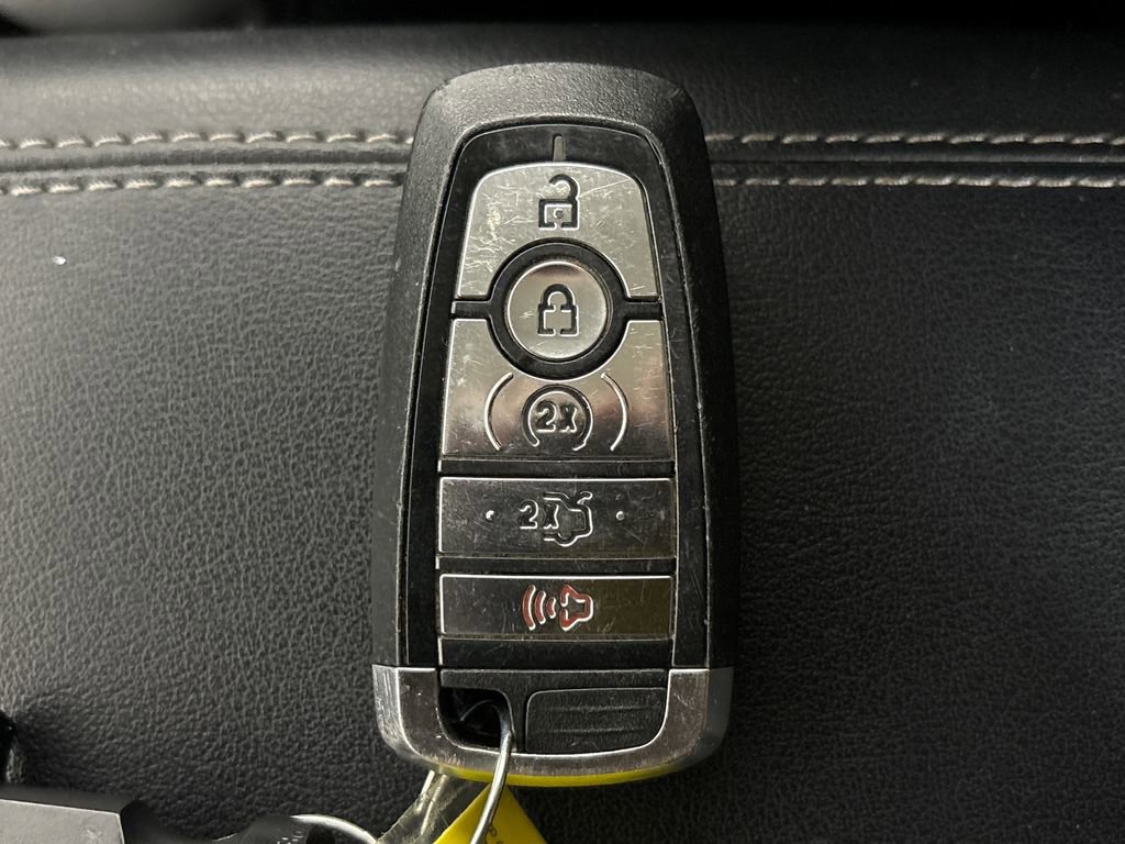 Certified 2018 Ford Edge Titanium w/ Equipment Group 301A image 34