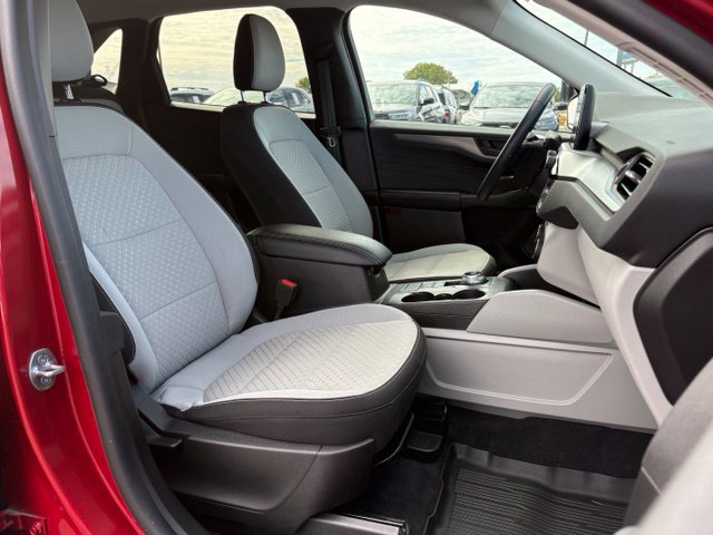Certified 2023 Ford Escape Active AWD/4WD image 9