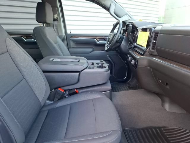 Used 2025 Chevrolet Silverado 1500 LT AWD/4WD image 32