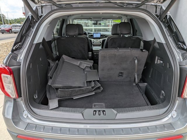 Certified 2023 Ford Explorer XLT w/ Equipment Group 202A RWD image 34