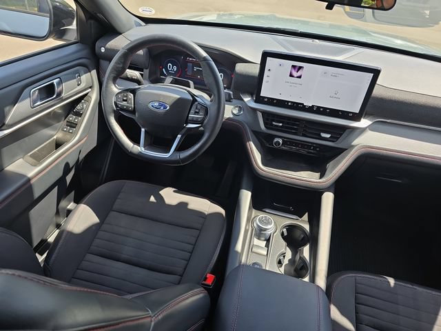 Certified 2025 Ford Explorer ST-Line AWD/4WD image 32