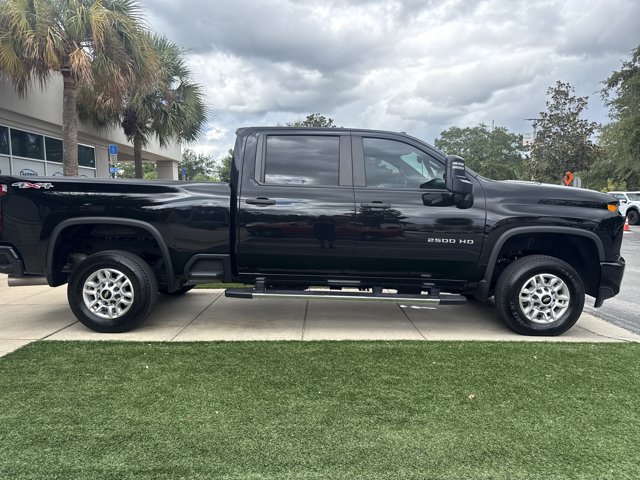 Used 2023 Chevrolet Silverado 2500 Custom w/ Custom Value Package AWD/4WD image 2