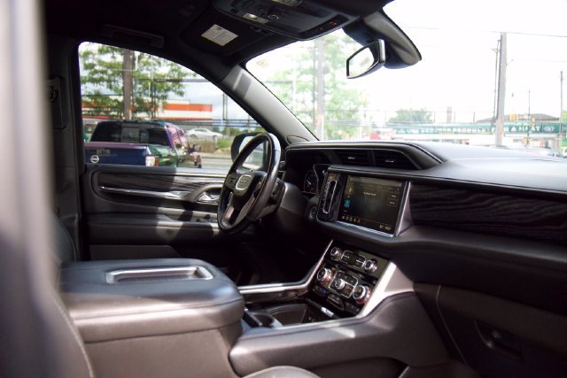 Used 2021 GMC Yukon Denali AWD/4WD image 31