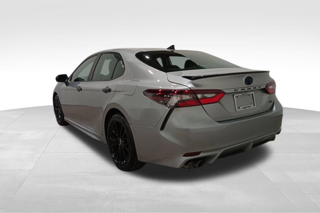 Used 2022 Toyota Camry SE image 5