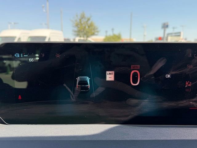 Certified 2025 Ford Expedition Platinum image 17