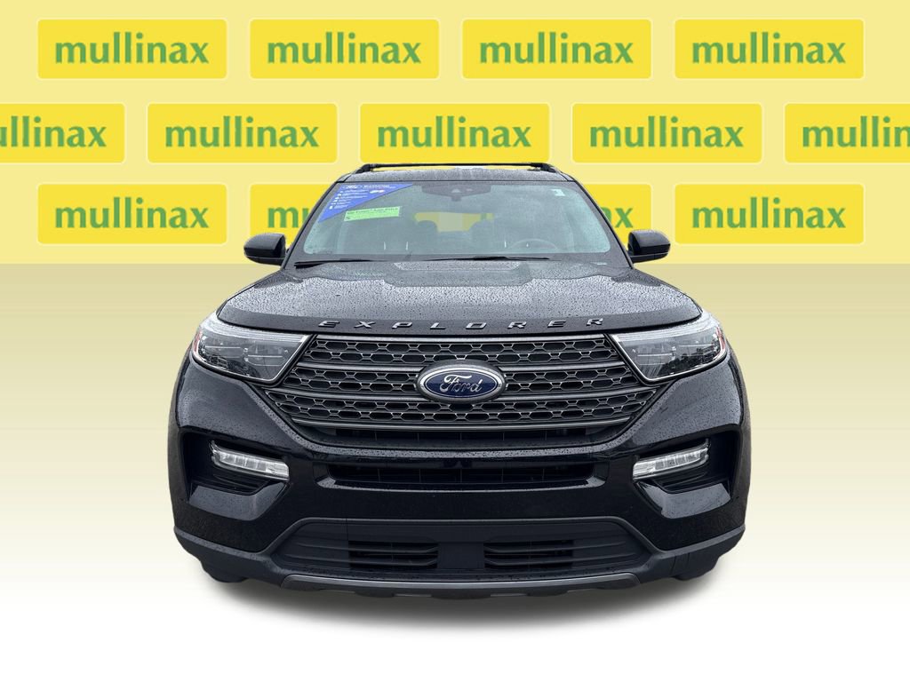 Certified 2022 Ford Explorer XLT w/ Equipment Group 202A image 12
