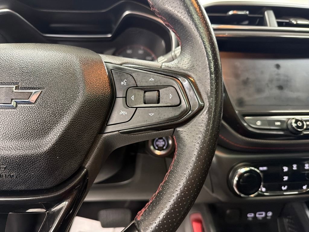 Used 2021 Chevrolet TrailBlazer RS w/ Sun and Liftgate Package image 22