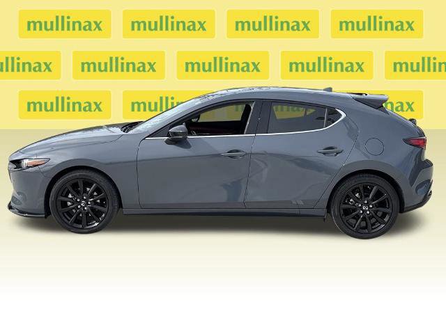 Used 2024 MAZDA MAZDA3 Hatchback w/Premium Plus Pkg image 5