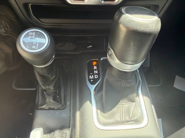Used 2021 Jeep Wrangler Unlimited Sahara AWD/4WD image 35