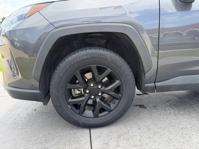 Used 2023 Toyota RAV4 LE FWD image 4