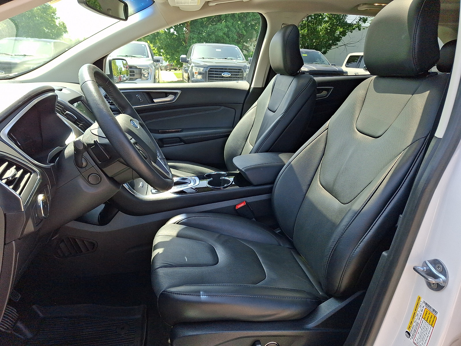 Certified 2018 Ford Edge Titanium w/ Equipment Group 301A AWD/4WD image 16