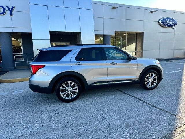 Certified 2021 Ford Explorer XLT w/ Equipment Group 202A AWD/4WD image 23