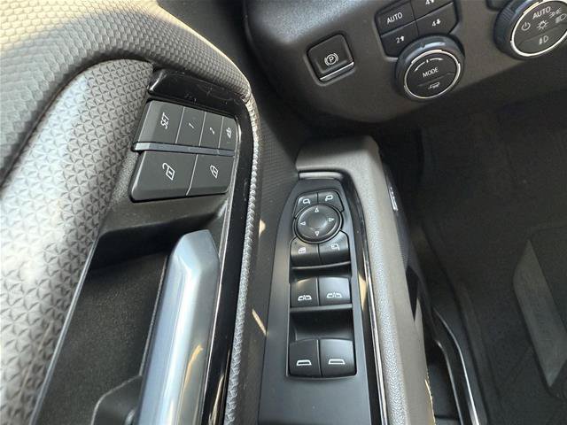 Used 2022 Chevrolet Silverado 1500 ZR2 w/ Technology Package AWD/4WD image 15