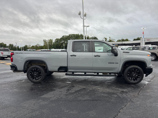 Used 2025 Chevrolet Silverado 2500 Custom w/ Custom Value Package AWD/4WD image 8