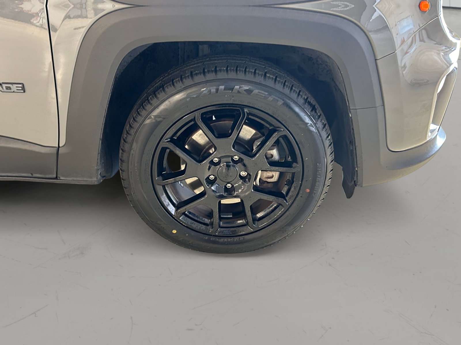 Used 2020 Jeep Renegade Altitude FWD image 9