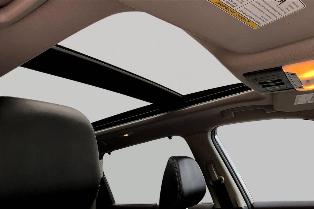 Used 2021 Nissan Rogue Platinum FWD image 29