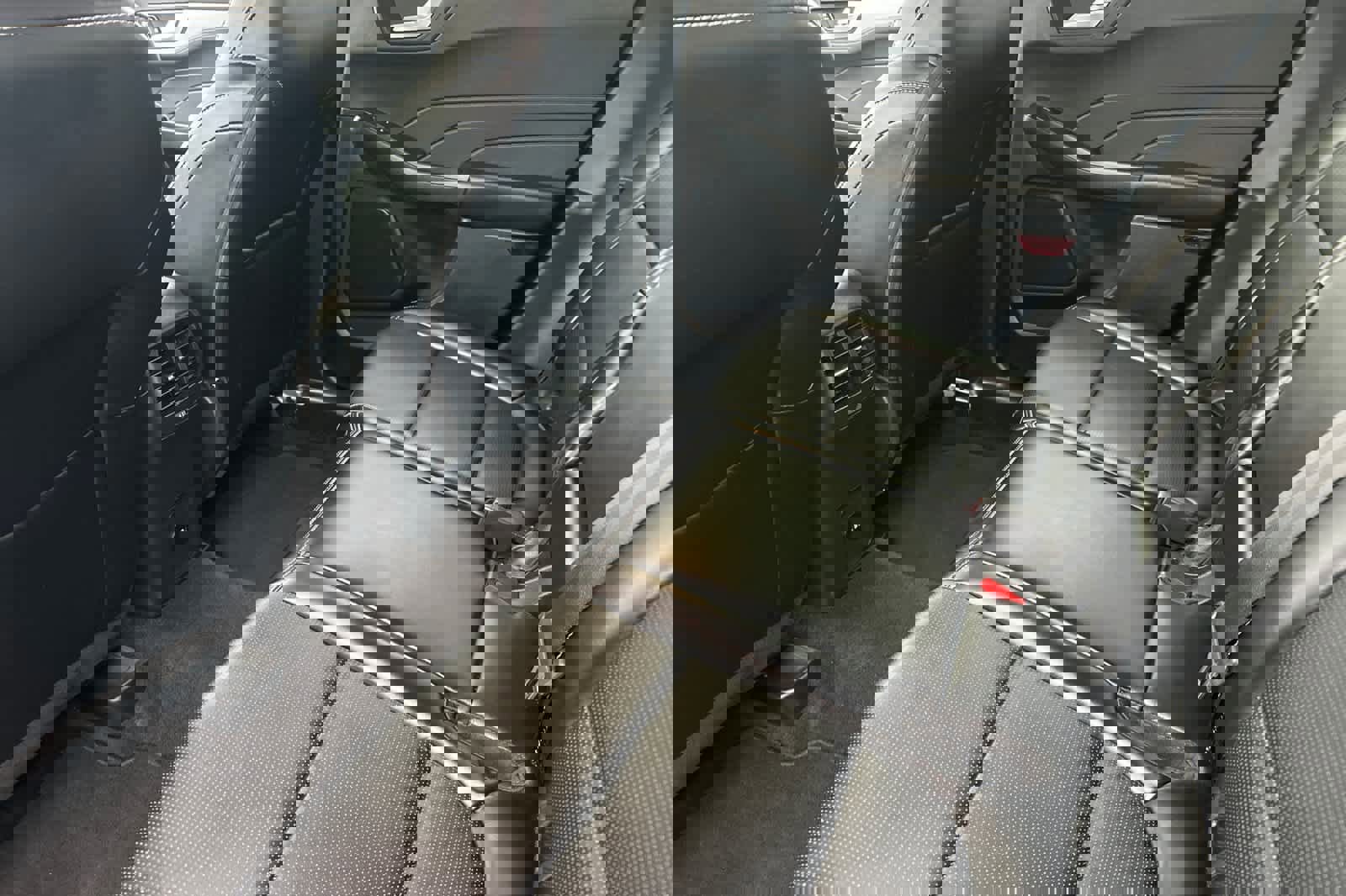 Certified 2025 Ford Escape Platinum image 10