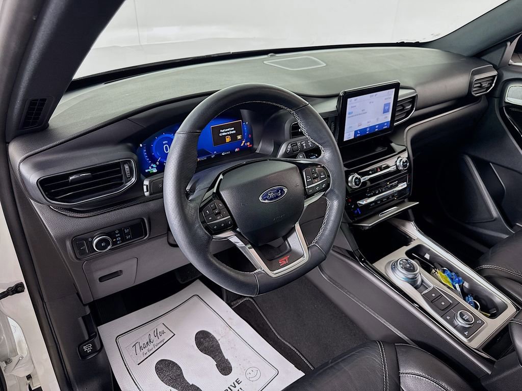 Certified 2024 Ford Explorer ST w/ Equipment Group 401A image 15