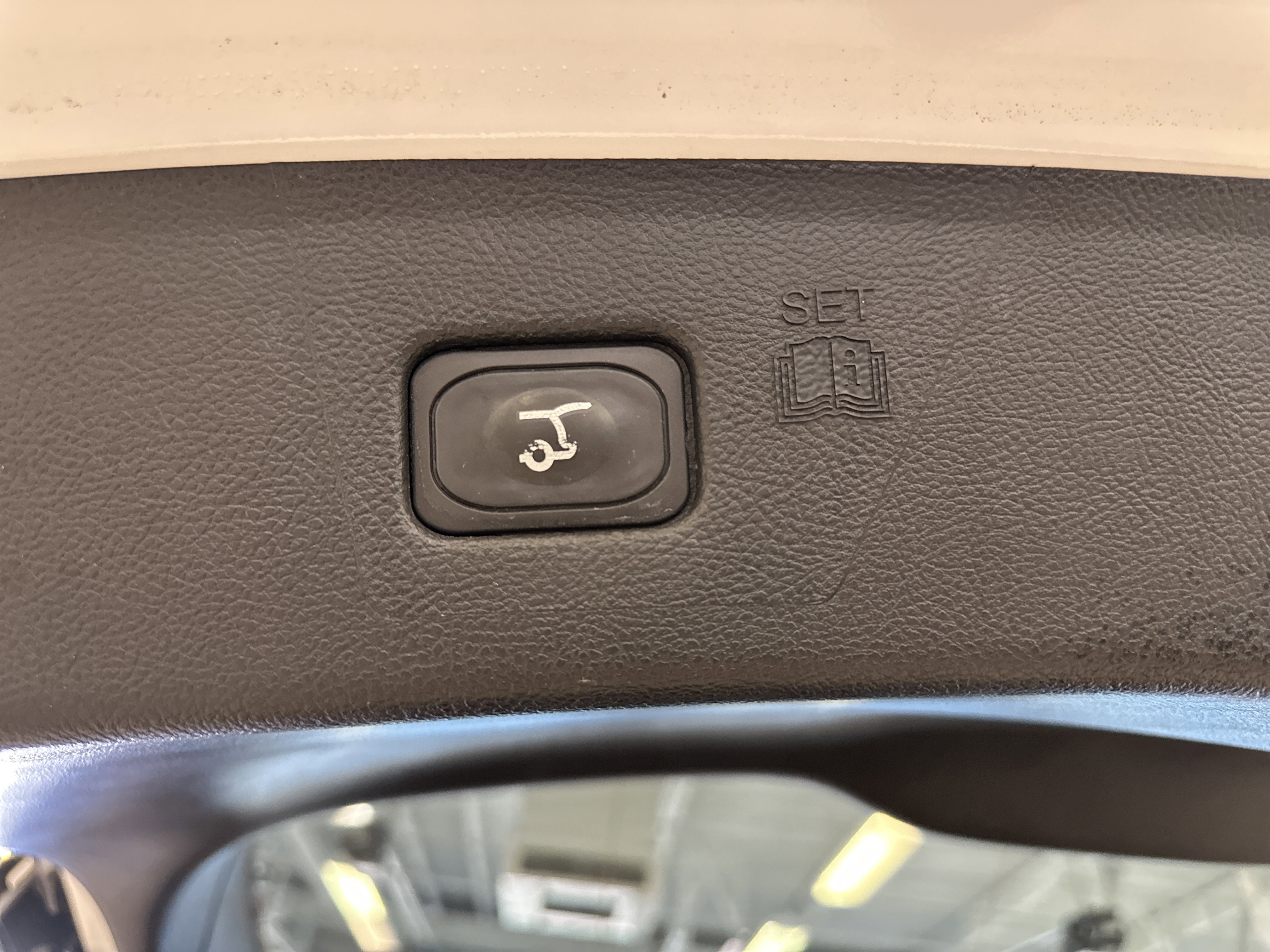 Certified 2023 Ford Edge SEL w/ Convenience Package image 30