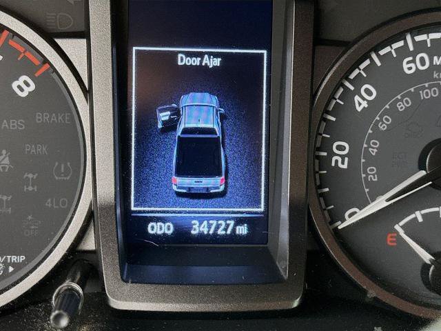 Used 2022 Toyota Tacoma TRD Off-Road AWD/4WD image 13