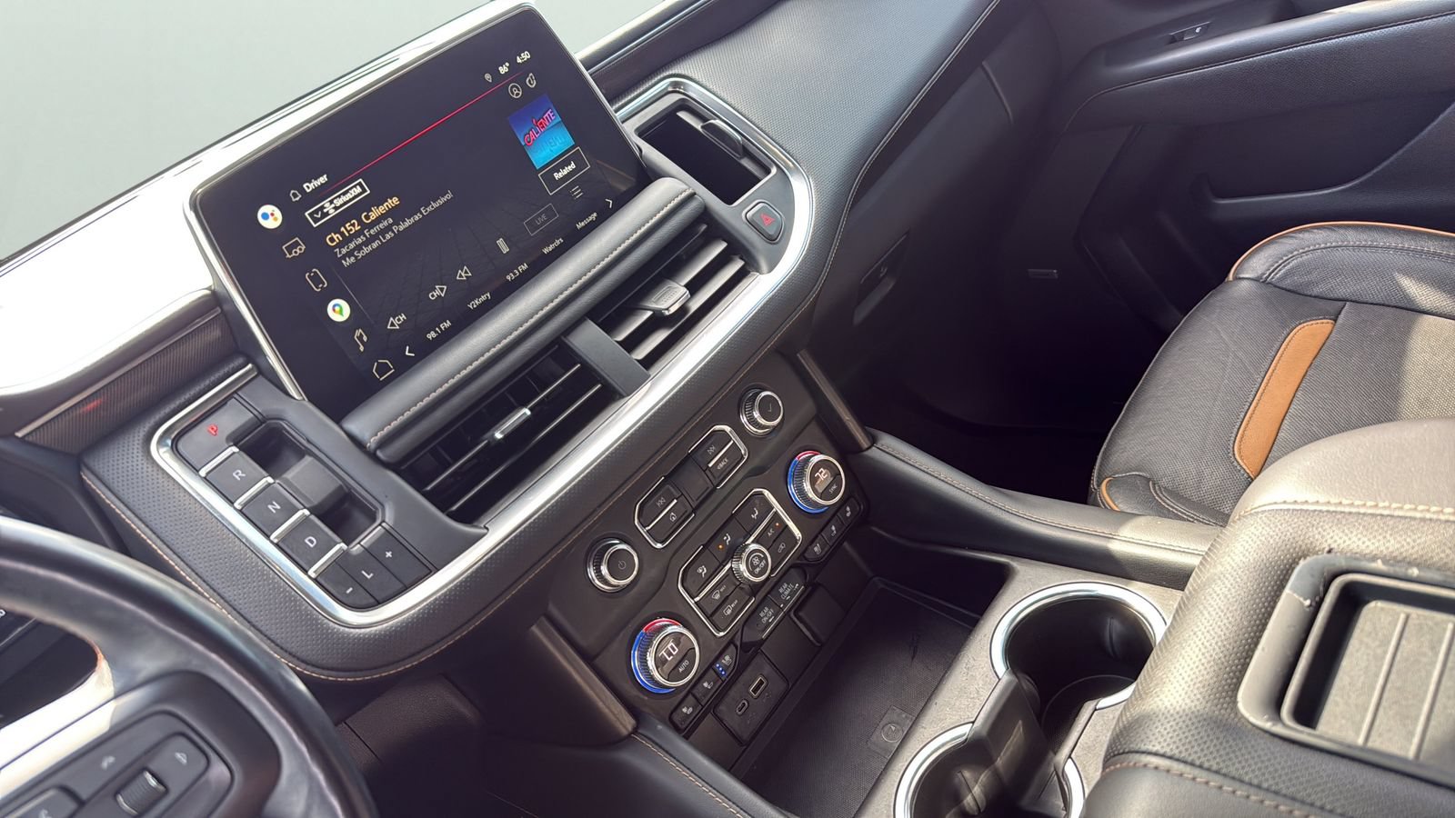 Used 2022 GMC Yukon AT4 AWD/4WD image 18
