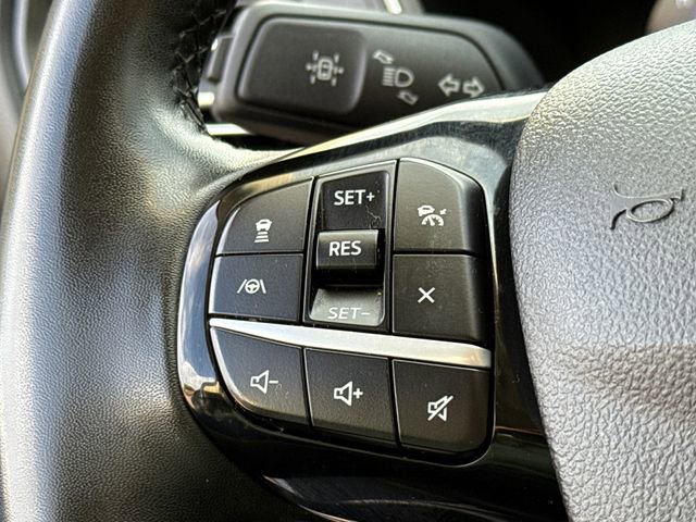 Certified 2022 Ford Escape Titanium image 30