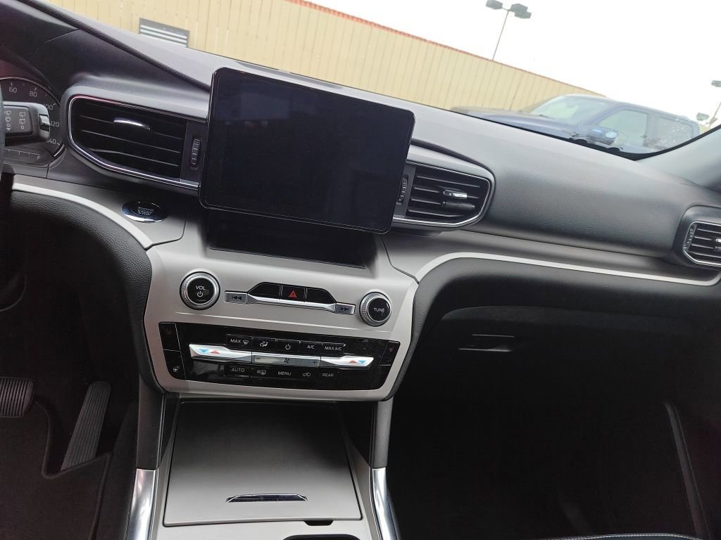 Certified 2021 Ford Explorer XLT image 11