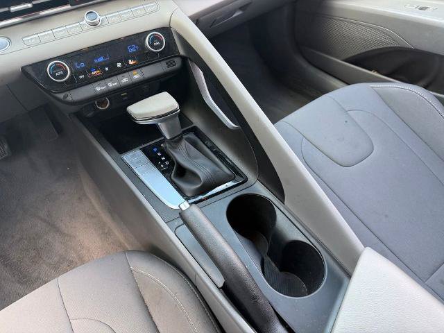 Used 2024 Hyundai Elantra SEL FWD image 21