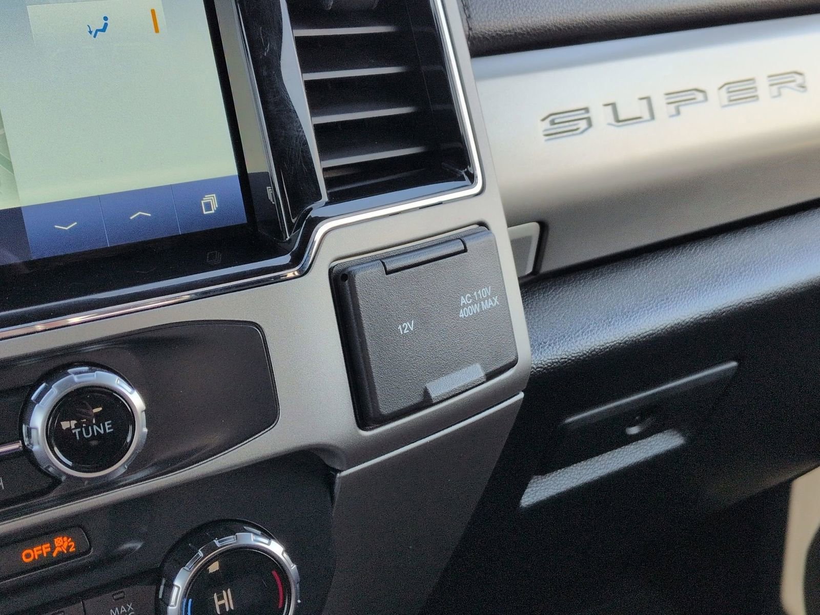 Certified 2022 Ford F250 Lariat w/ Black Appearance Package image 37