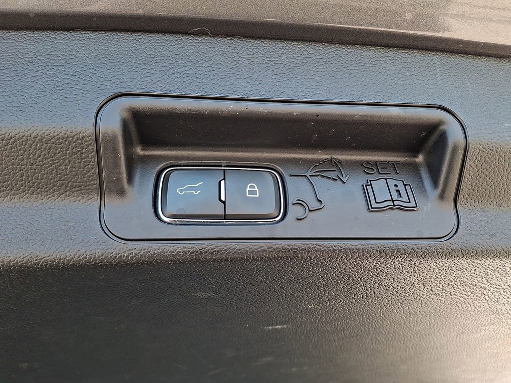 Certified 2023 Ford Explorer XLT w/ Equipment Group 202A image 30