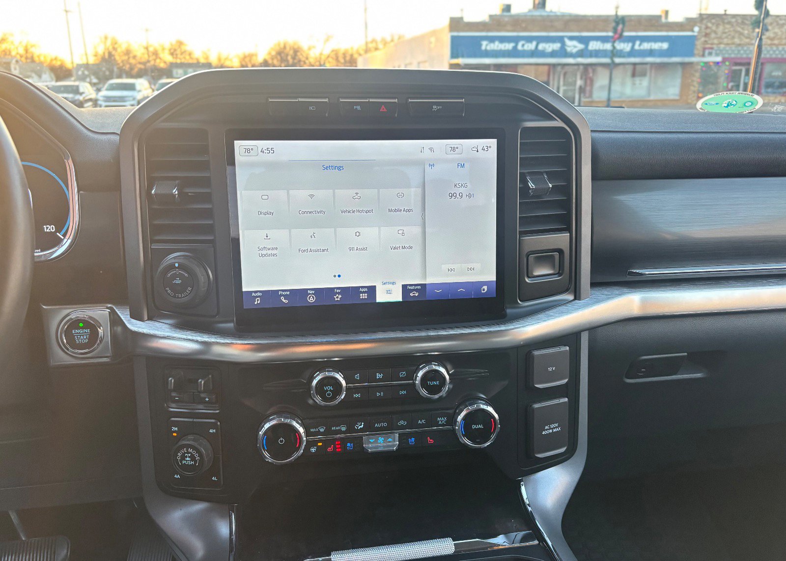 Certified 2022 Ford F150 Lariat w/ Equipment Group 502A High image 47