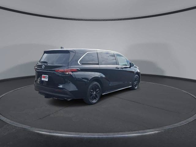 Used 2021 Toyota Sienna LE FWD image 8