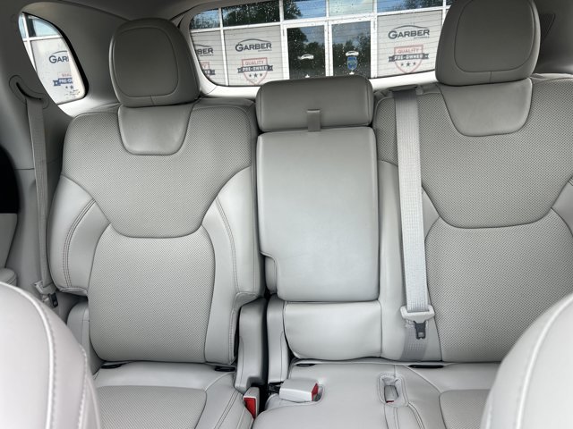 Used 2021 Jeep Cherokee Limited w/ Elite Package FWD image 12
