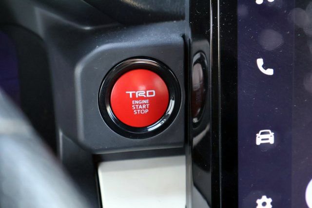 Used 2024 Toyota Tacoma TRD Off-Road image 6