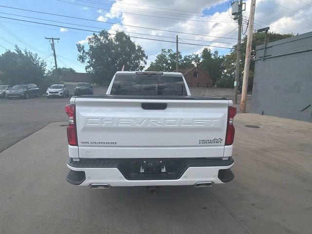 Used 2022 Chevrolet Silverado 1500 High Country w/ Technology Package AWD/4WD image 4