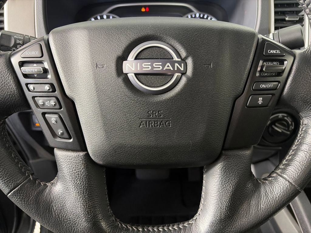 Used 2022 Nissan Frontier SV AWD/4WD image 16