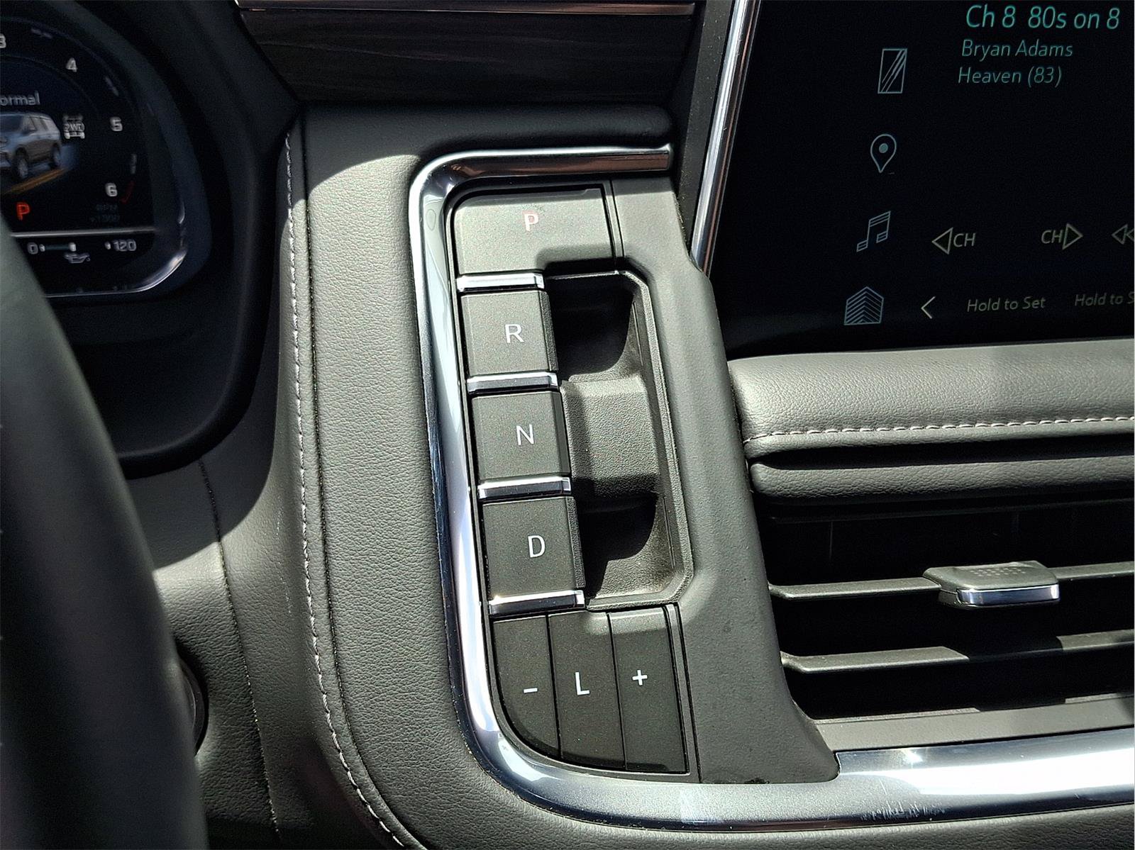 Used 2024 Chevrolet Tahoe LT AWD/4WD image 13