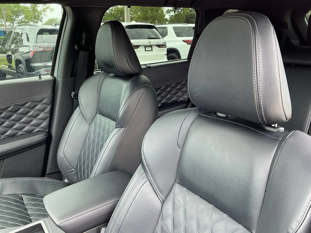 Used 2023 Mitsubishi Outlander SEL FWD image 34