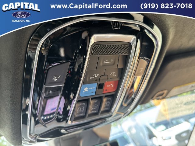 Used 2023 Jeep Grand Cherokee Summit AWD/4WD image 33