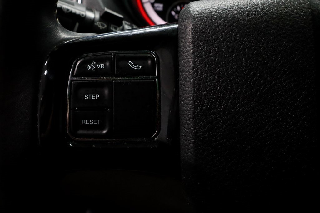 Used 2017 Dodge Grand Caravan SXT image 28